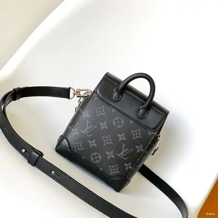 2312YA0058 LV Bags 0818